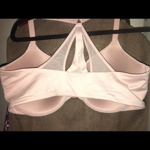 Victoria's Secret Intimates & Sleepwear - Victoria Secret Bra 38DDD Runs Small Victoria's Secret Intimates & Sleepwear - Victoria Secret Bra 38DDD Runs Small